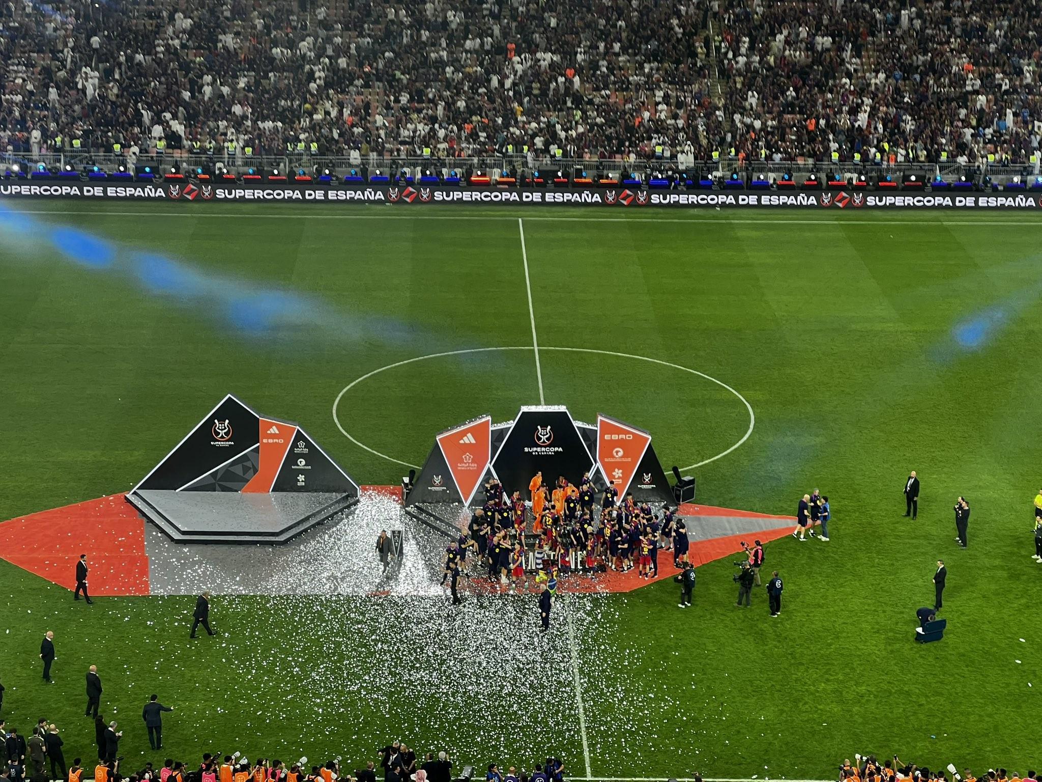 来而无往？皇马在西超杯颁奖仪式没给巴萨列队并称是足协要求