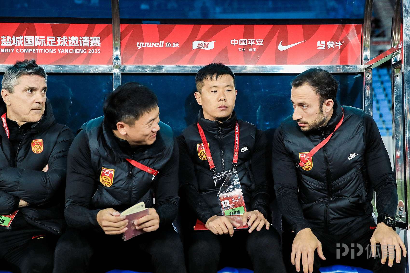 观点：“大脚尼奥”有什么寒碜？ “蹲坑”蹲得明白，就是进步