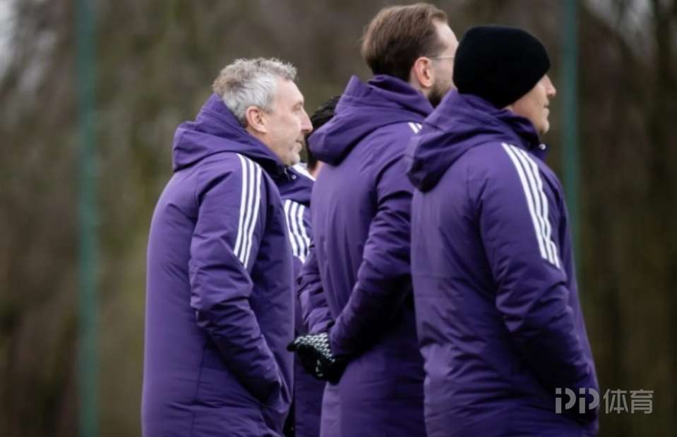 太阳报：卡里克周三进行首堂训练课 威尔考克斯场边观看