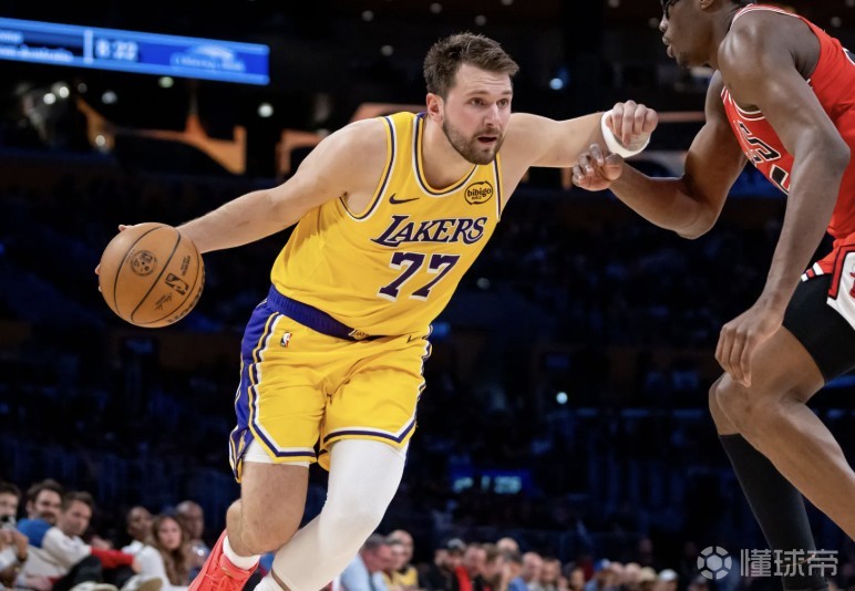 东契奇：詹姆斯复出对球队很关键，我们正朝着正确的方向前进