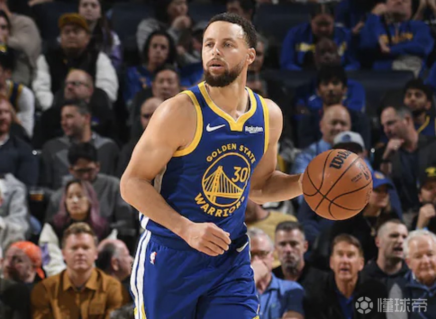 Shams：库里将膝伤形容为不可预测，休赛期间已出现多次反复